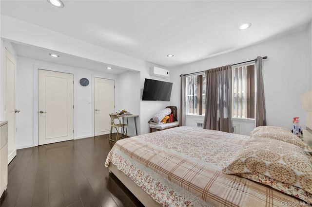 8258 235th Street, Queens Village, NY 11427