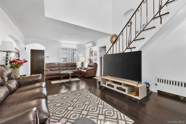 8258 235th Street, Queens Village, NY 11427