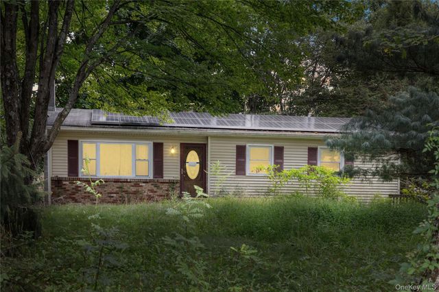 21 Elizabeth Drive, Hopewell Junction, NY 12533