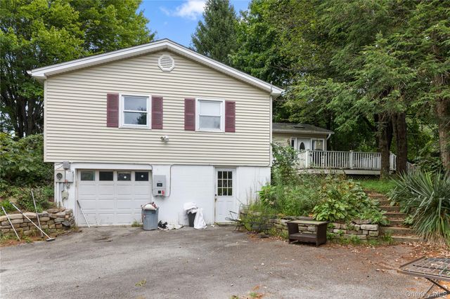21 Elizabeth Drive, Hopewell Junction, NY 12533