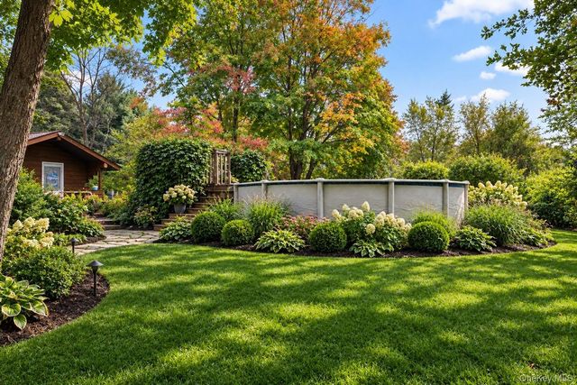 21 Elizabeth Drive, Hopewell Junction, NY 12533