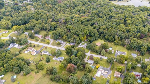 21 Elizabeth Drive, Hopewell Junction, NY 12533