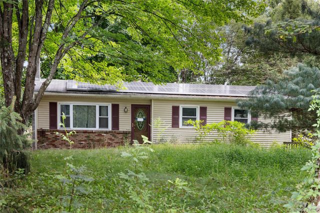 21 Elizabeth Drive, Hopewell Junction, NY 12533