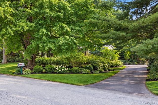 21 Elizabeth Drive, Hopewell Junction, NY 12533
