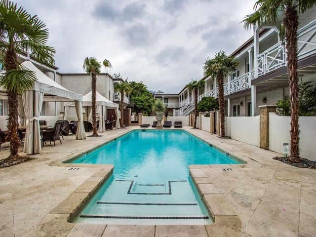 5911 E University Boulevard 206, Dallas, TX 75206