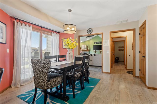 1034 Hemingford Court, Fort Wayne, IN 46845