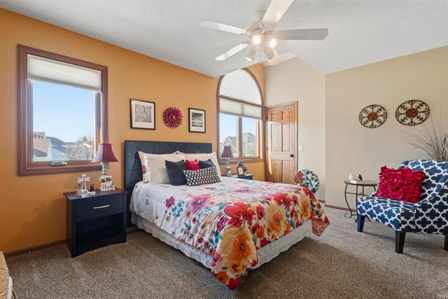 1034 Hemingford Court, Fort Wayne, IN 46845