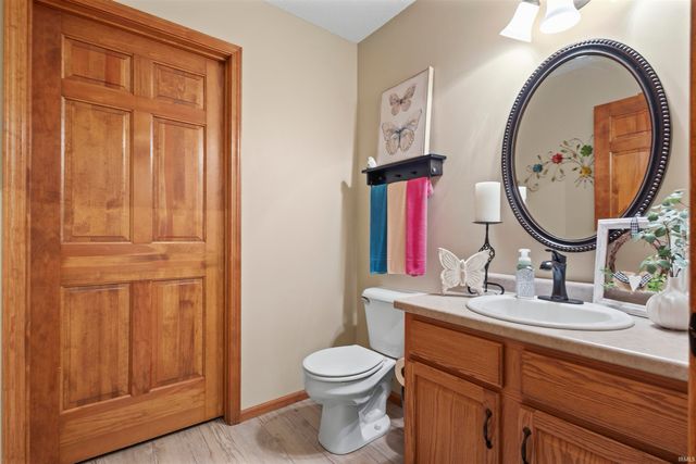 1034 Hemingford Court, Fort Wayne, IN 46845