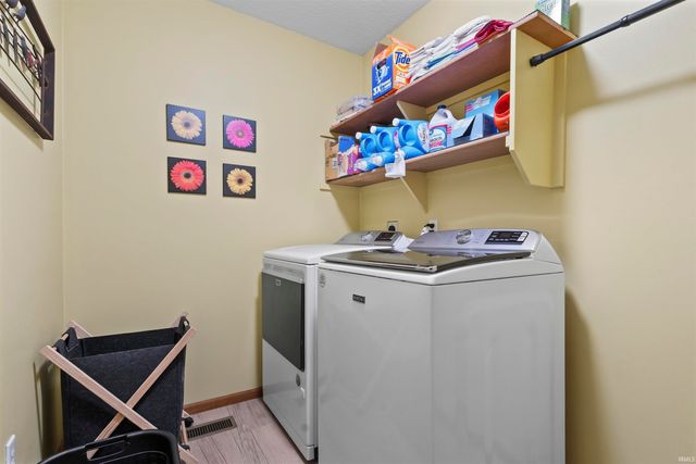 1034 Hemingford Court, Fort Wayne, IN 46845