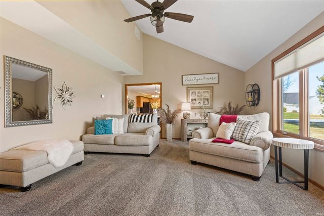 1034 Hemingford Court, Fort Wayne, IN 46845