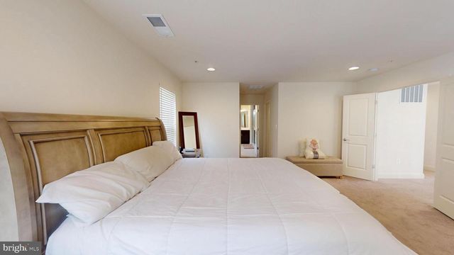 10802 N RIDING RD, Upper Marlboro, MD 20772