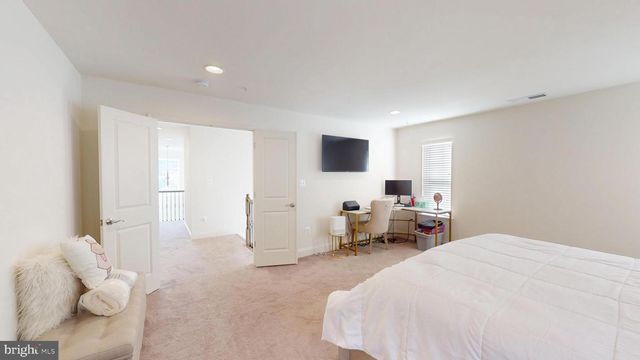 10802 N RIDING RD, Upper Marlboro, MD 20772