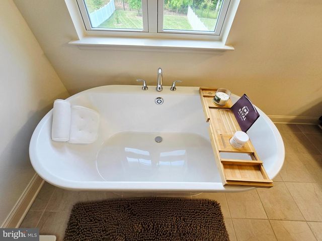 10802 N RIDING RD, Upper Marlboro, MD 20772