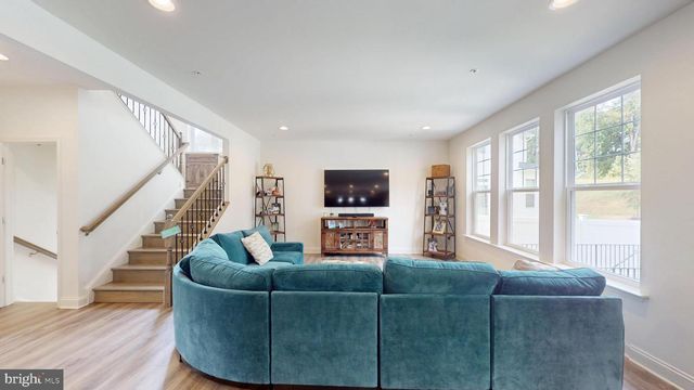 10802 N RIDING RD, Upper Marlboro, MD 20772