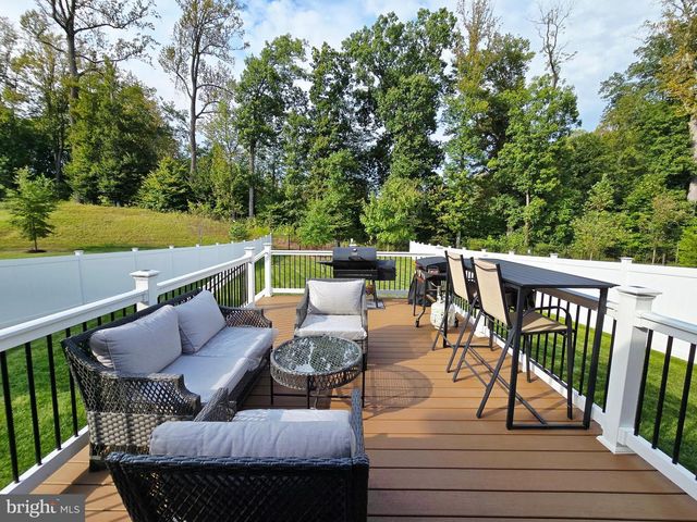 10802 N RIDING RD, Upper Marlboro, MD 20772