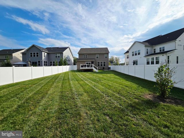 10802 N RIDING RD, Upper Marlboro, MD 20772