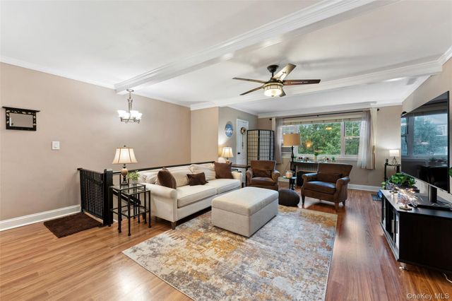 11 Westview Avenue 26-2, White Plains, NY 10603