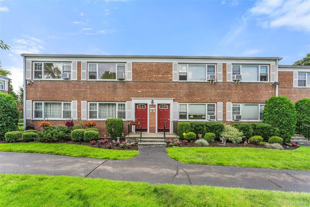 11 Westview Avenue 26-2, White Plains, NY 10603