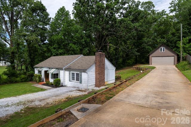 445 Old Haw Creek Road, Asheville, NC 28805