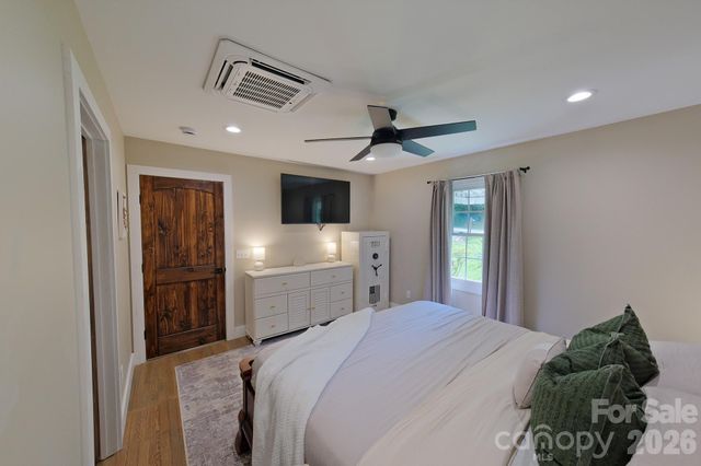 445 Old Haw Creek Road, Asheville, NC 28805