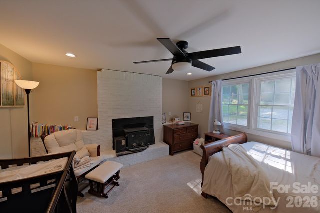 445 Old Haw Creek Road, Asheville, NC 28805