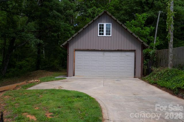 445 Old Haw Creek Road, Asheville, NC 28805