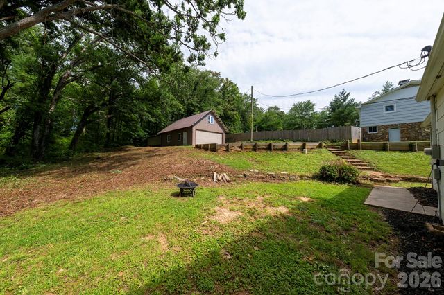 445 Old Haw Creek Road, Asheville, NC 28805