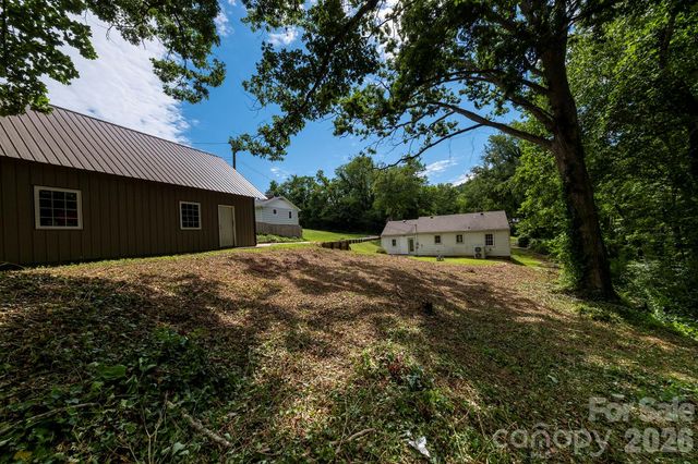 445 Old Haw Creek Road, Asheville, NC 28805