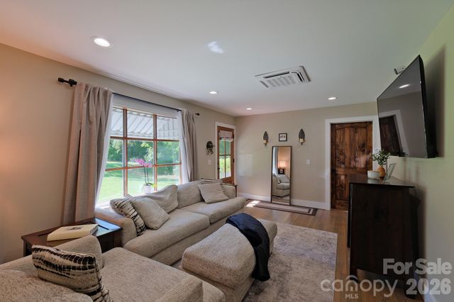 445 Old Haw Creek Road, Asheville, NC 28805
