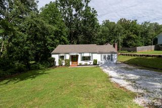 445 Old Haw Creek Road, Asheville, NC 28805