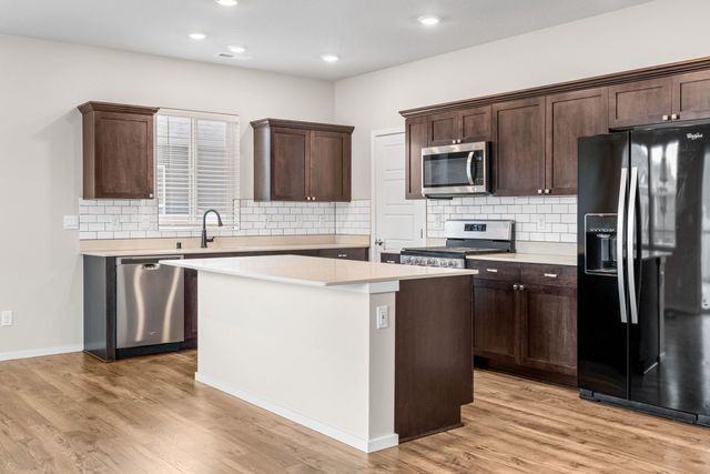 5815 W Morgantown Ln, Spokane, WA 99208