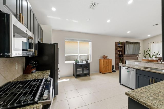 7920 New Holland Way, Boynton Beach, FL 33437