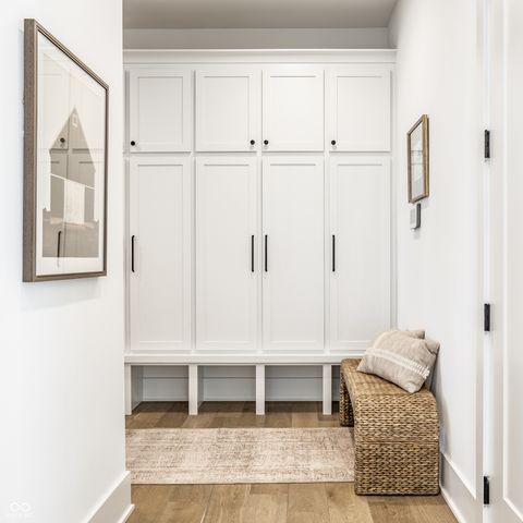 3580 Dartmoor Way, Zionsville, IN 46077