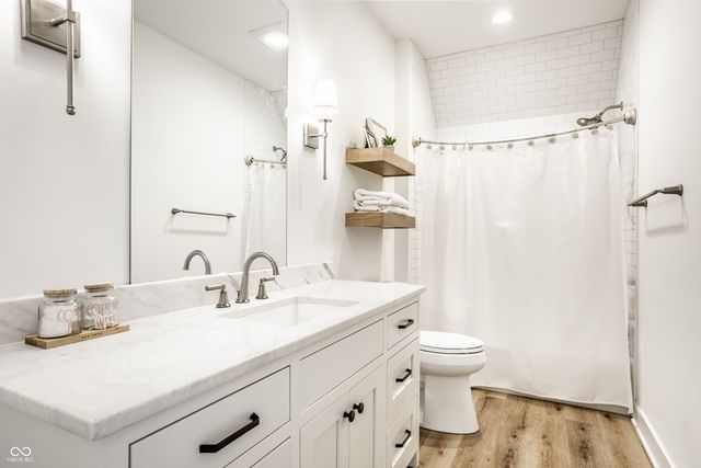 3580 Dartmoor Way, Zionsville, IN 46077