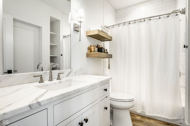 3580 Dartmoor Way, Zionsville, IN 46077