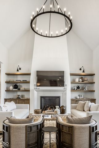 3580 Dartmoor Way, Zionsville, IN 46077