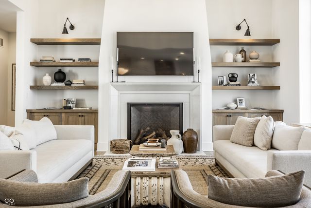 3580 Dartmoor Way, Zionsville, IN 46077