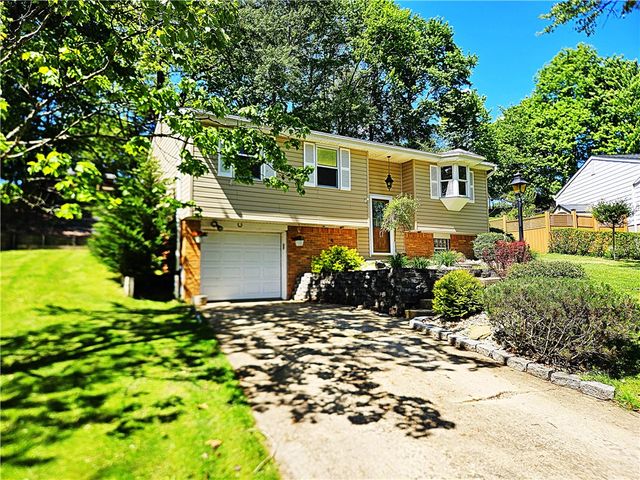 322 Chelsea Dr, Hempfield Twp, PA 15601