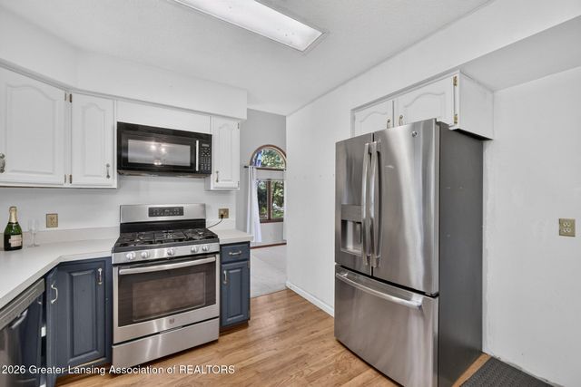 4215 Mariner Lane, Okemos, MI 48864