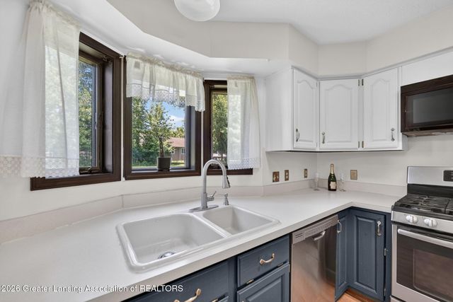 4215 Mariner Lane, Okemos, MI 48864