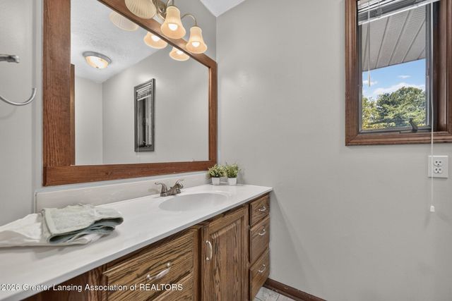 4215 Mariner Lane, Okemos, MI 48864