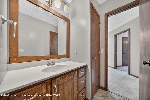 4215 Mariner Lane, Okemos, MI 48864
