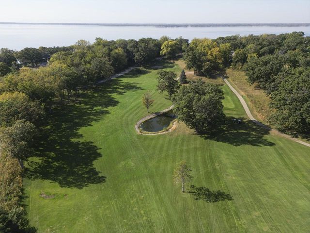 W7619 Koshkonong Lake Road, Fort Atkinson, WI 53538