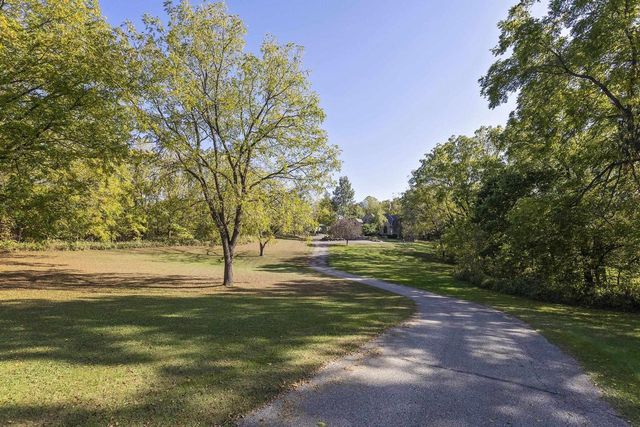 W7619 Koshkonong Lake Road, Fort Atkinson, WI 53538