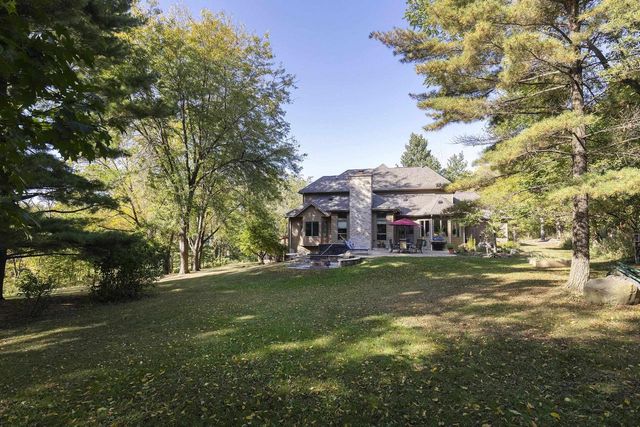 W7619 Koshkonong Lake Road, Fort Atkinson, WI 53538