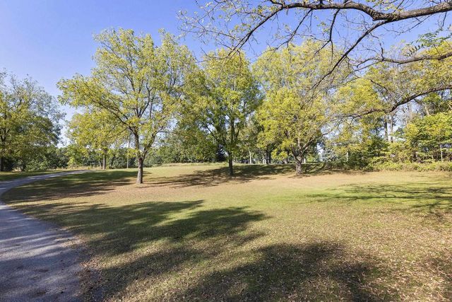 W7619 Koshkonong Lake Road, Fort Atkinson, WI 53538