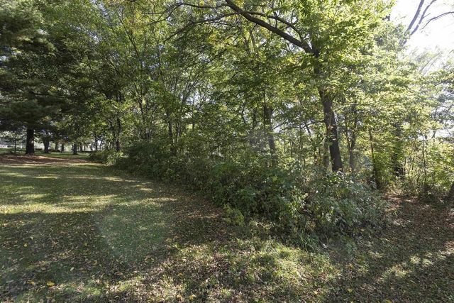 W7619 Koshkonong Lake Road, Fort Atkinson, WI 53538