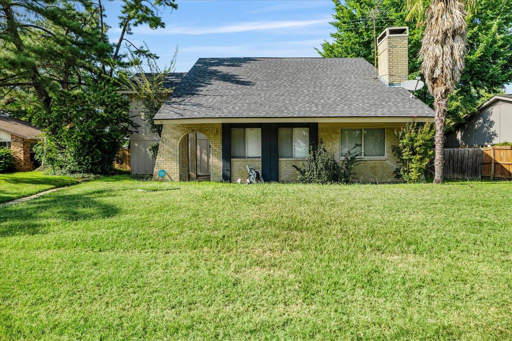 2909 E Park Boulevard, Plano, TX 75074