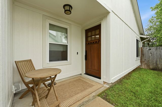 8108 Treehouse LN, Austin, TX 78749