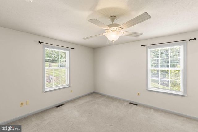204 COCHISE TRL, Winchester, VA 22602